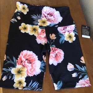 Onzie Bike gym  shorts